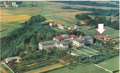 Villa Sacro Cuore con ancora presente la cascina Morganti "I Masee" ora demolita (masee è il fattore che ha in cura i fondi del padrone)