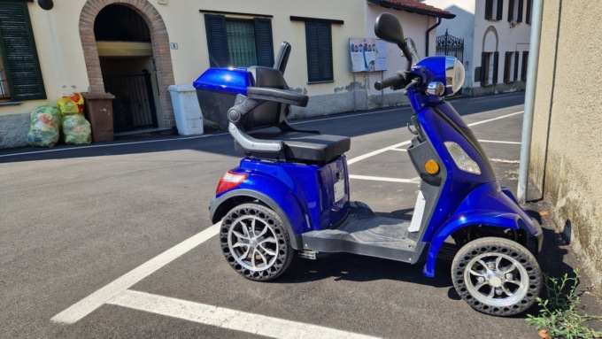 Aicurzio si mobilita per ritrovare la carrozzina rubata a un disabile