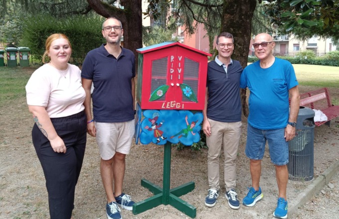 Cavenago: inaugurata la casetta dei libri nel parco