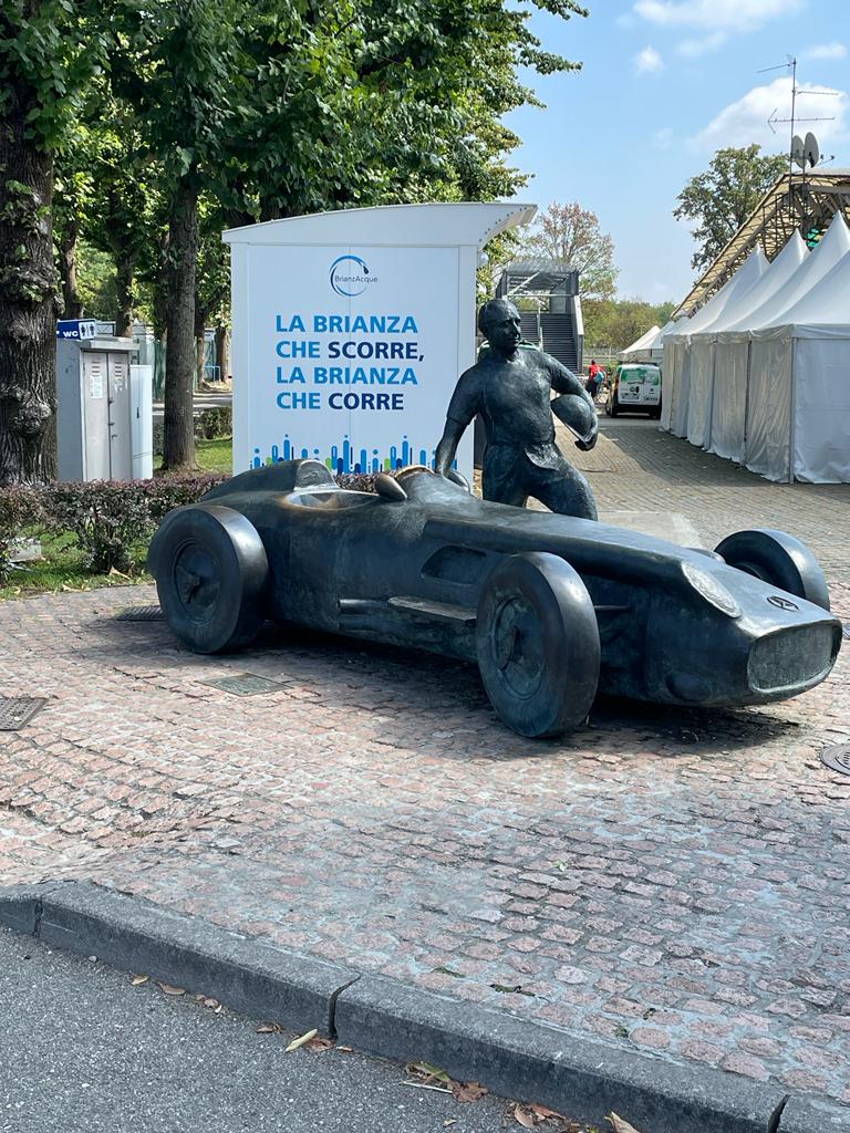 Casa dell'acqua Statua Fangio