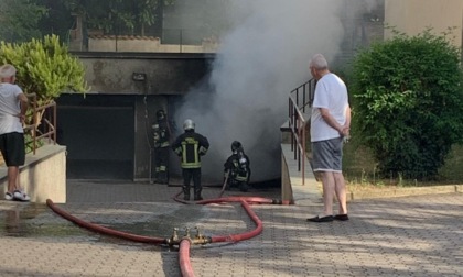 Ferragosto di fuoco a Triuggio, l'intervento dei pompieri salva la situazione