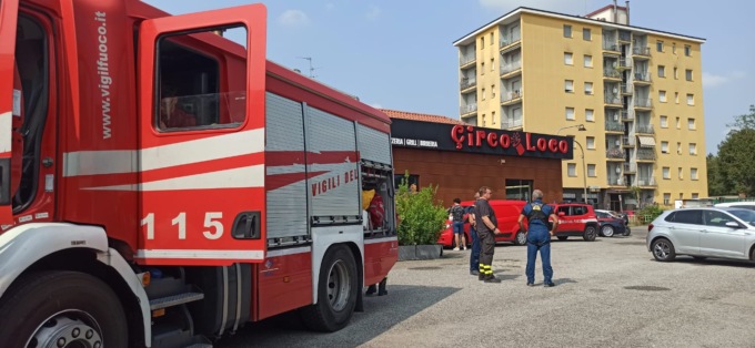 Esplode un frigorifero: ustionati due operai