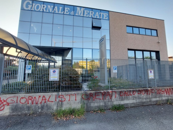 Attacco No Vax alla sede centrale del gruppo Netweek