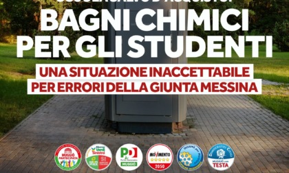 Studenti costretti a usare i bagni chimici a scuola, scoppia il caso