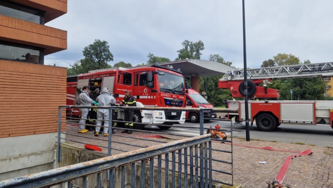 Pompieri a Vimercate: in corso una bonifica per una fuoriuscita di acido cloridrico