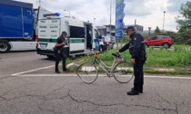 Non ce l'ha fatta il ciclista investito a Bellusco, ecco chi era