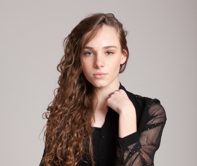 Giovane attrice scelta per lo spettacolo Elvis the musical