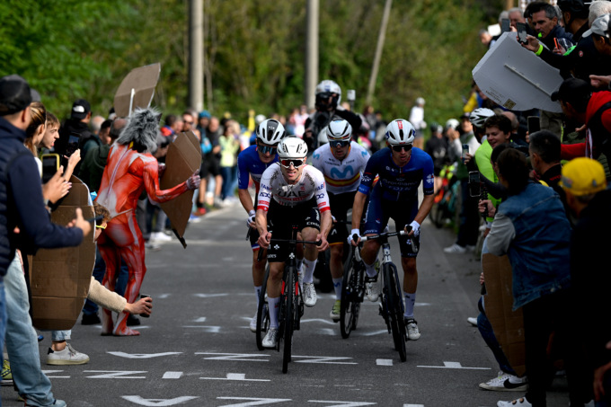 Lo svizzero Marc Hirschi vince in volata la Coppa Agostoni 2024
