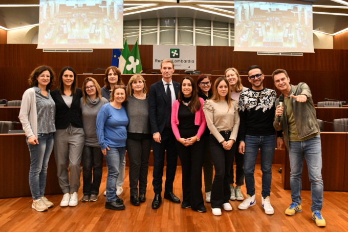 Gli alunni di Cesano Maderno accolti a Palazzo Pirelli. L’ospite a sorpresa è Capitan Ventosa