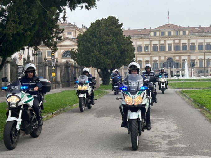 Droni, pattuglie in moto e agenti in bici: come si riorganizza la Polizia Locale