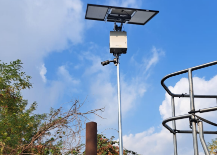 E’ arrivata un’altra telecamera contro l’abbandono dei rifiuti