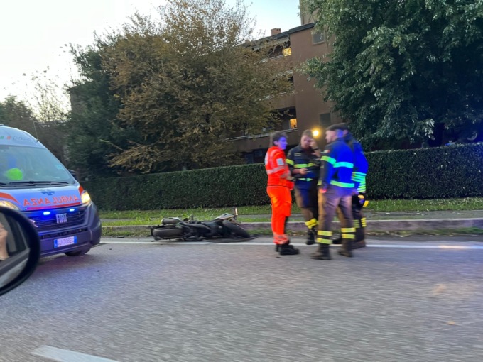 Schianto tra auto e moto, altro grave incidente a Vimercate