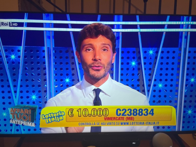 “Affari tuoi” e Lotteria Italia premiano Vimercate
