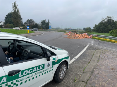 Materiale edile caduto in strada, identificato il responsabile