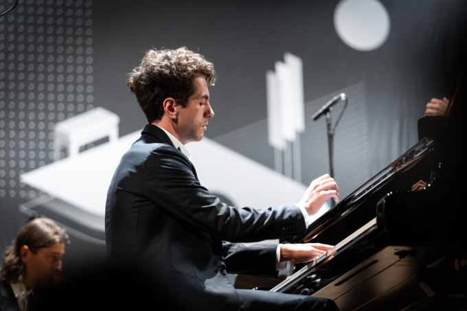 Konstantin Emelyanov vince il Concorso Pianistico Internazionale Rina Sala Gallo