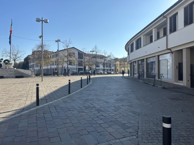 Cambia la viabilità a Burago: la piazza del centro diventa pedonale