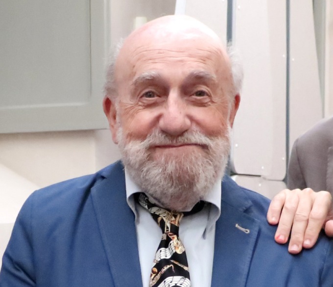 Al «Il Gabbiano» questo pomeriggio appuntamento con la comicità di Enrico Beruschi