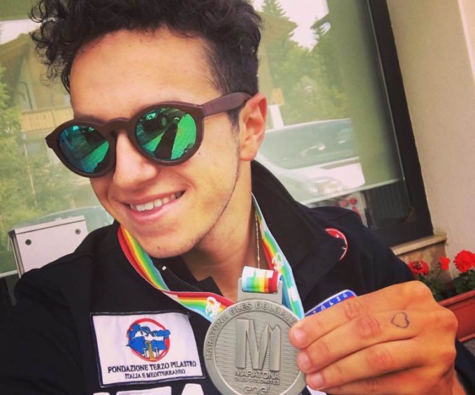 «Truffata dal campione paralimpico»