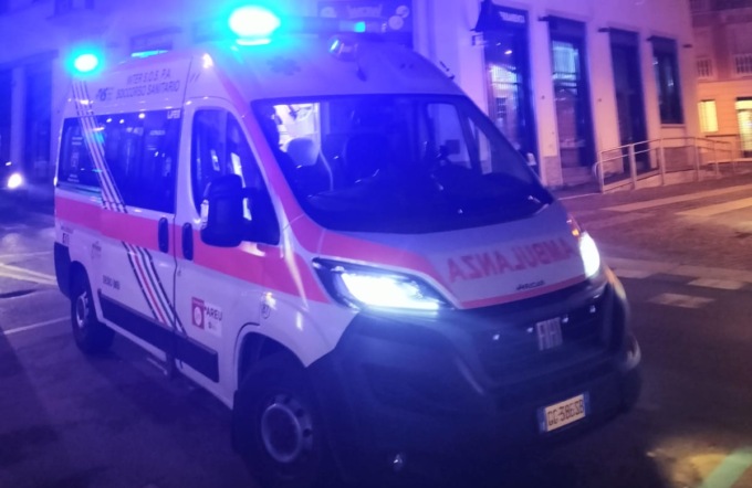 Botte in centro, negoziante finisce in ospedale. Residenti e commercianti chiedono più controlli