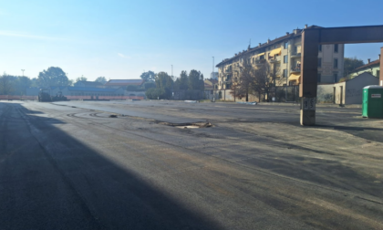 Piazza Cambiaghi pronta per Natale, ma sarà "blindata"