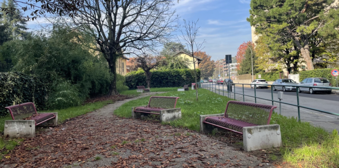 Una petizione per far chiudere l’area verde