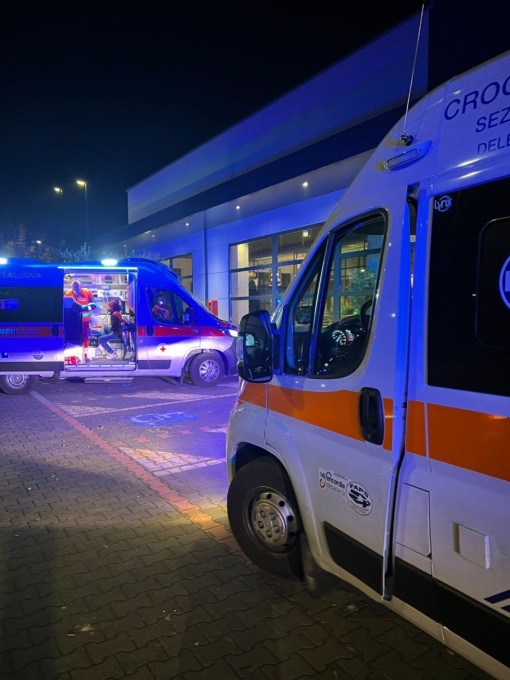 Auto si ribalta sulla Sp2: uomo di 55 anni soccorso in codice rosso