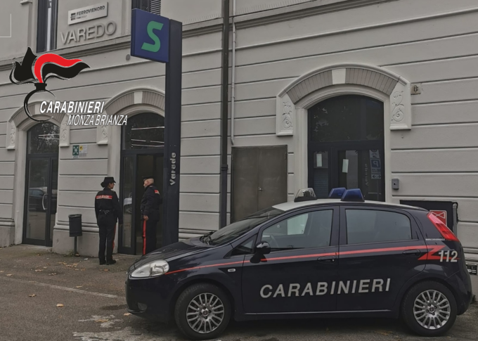 Rapina un passeggero sul treno, denunciato 22enne