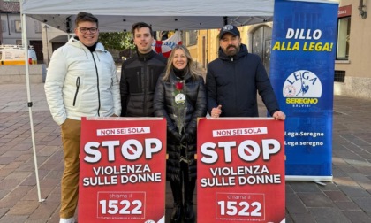 La Lega in piazza: "Stop alla violenza sulle donne"