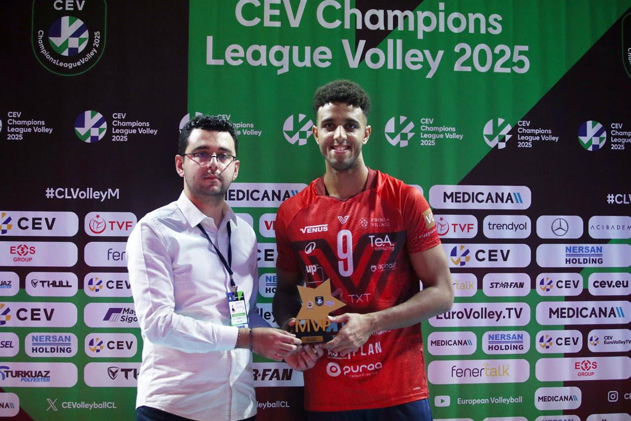 Consorzio Vero Volley La prima squadra maschile del Consorzio si è aggiudicata la seconda sfida di CEV Champions League battendo in trasferta, in Turchia, il Fenerbahçe Istanbul con un netto 23-25, 20-25, 23-25.