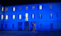 Il Palazzo Comunale si tinge di blu per i bambini