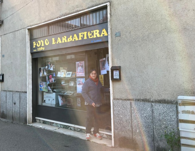 Chiude il fotografo Barbafiera