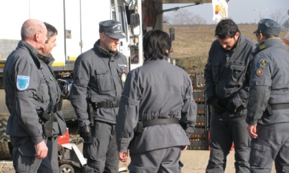 Levata di scudi, la Polizia Provinciale resta in città