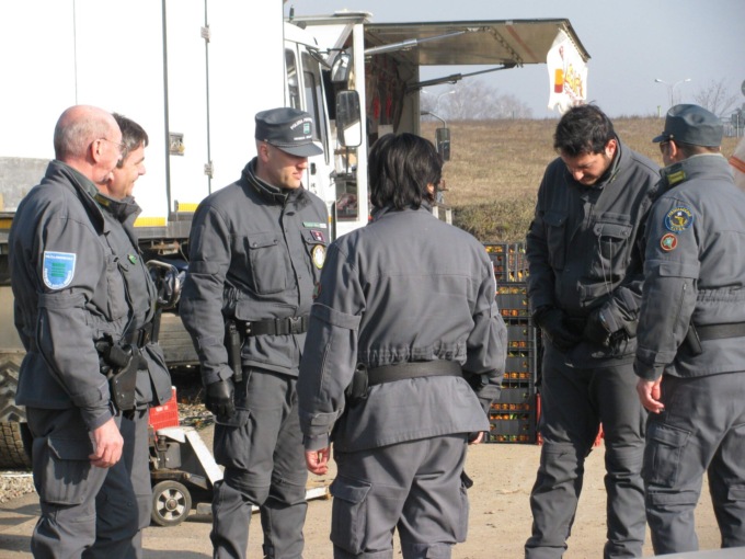Levata di scudi, la Polizia Provinciale resta in città
