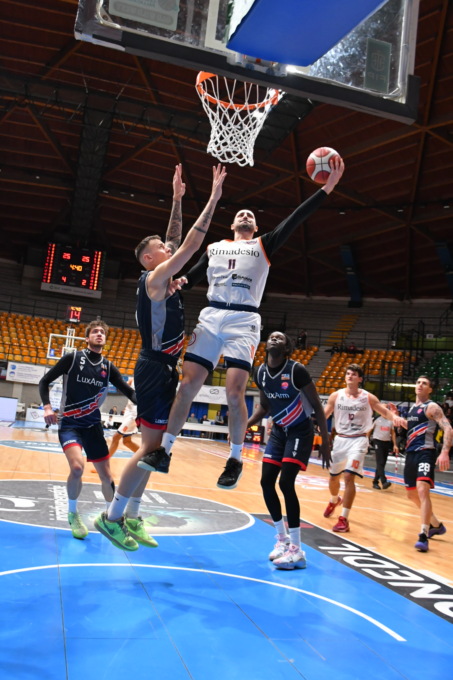 Desio si spegne nel finale: vince Lumezzane all’overtime