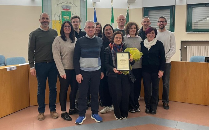 Il “grazie” di Correzzana alla storica collaboratrice scolastica