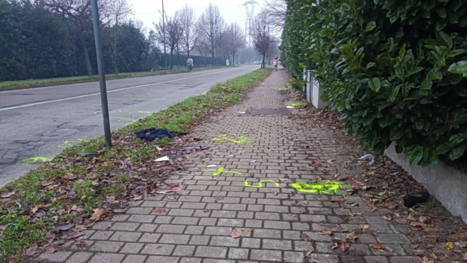 Attraversa sulle strisce pedonali, 84enne falciata da un’auto