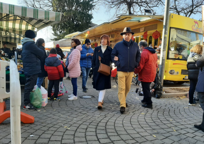Torna il mercato in una piazza Cambiaghi fresca di restyling