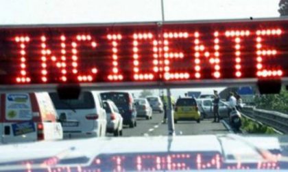 Ancora traffico bloccato sulla A4 per un incidente