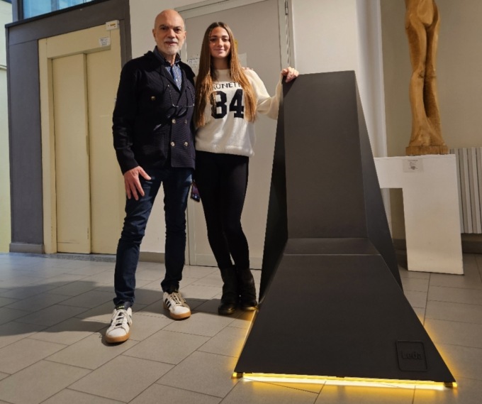 Designer a sedici anni: la seduta  di Lida Monfrini   diventa un prototipo