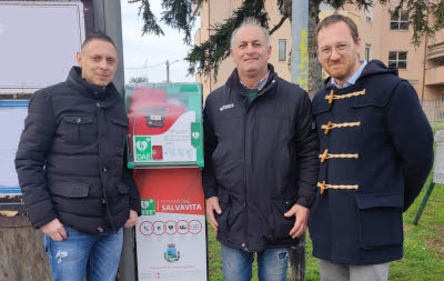 Nuovo defibrillatore installato in piazza San Damiano a Ceriano