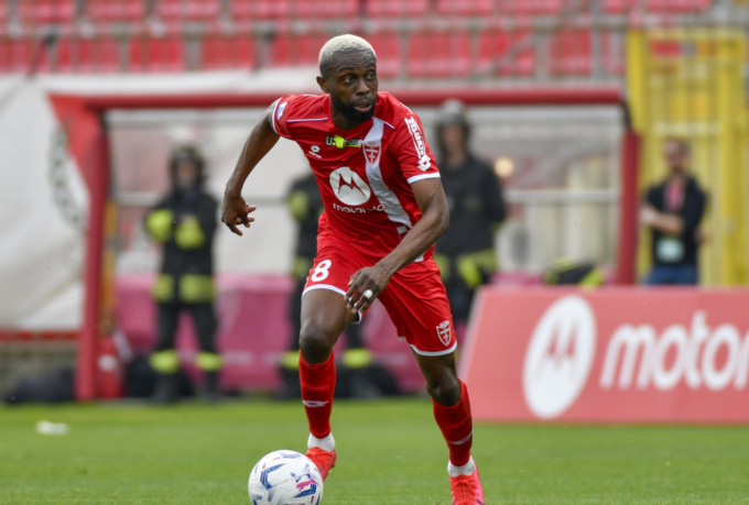 Jean-Daniel Akpa Akpro torna in maglia biancorossa