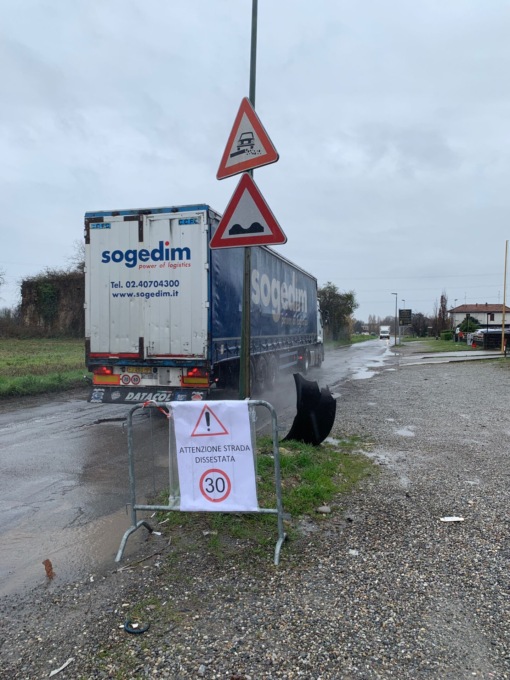 Asfalto e porfido da rifare, chiudono via santa Maria Molgora e via Vittorio Emanuele II