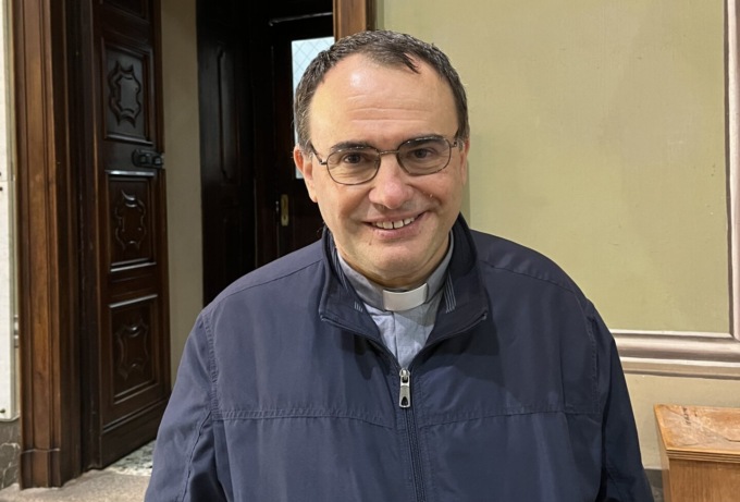Don Mauro bacchetta i politici e sprona la città a risollevarsi