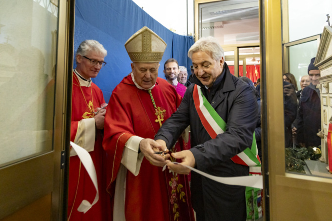Inaugurata la chiesa restaurata. Il piccolo miracolo di Capriano «Insieme si può fare molto»