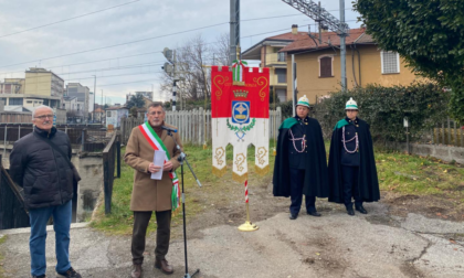 La cerimonia per non dimenticare le vittime della strage ferroviaria