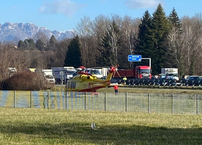 Schianto in Valassina, arriva l’elisoccorso
