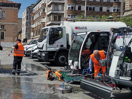 Spazzamento strade: si torna alla ramazza