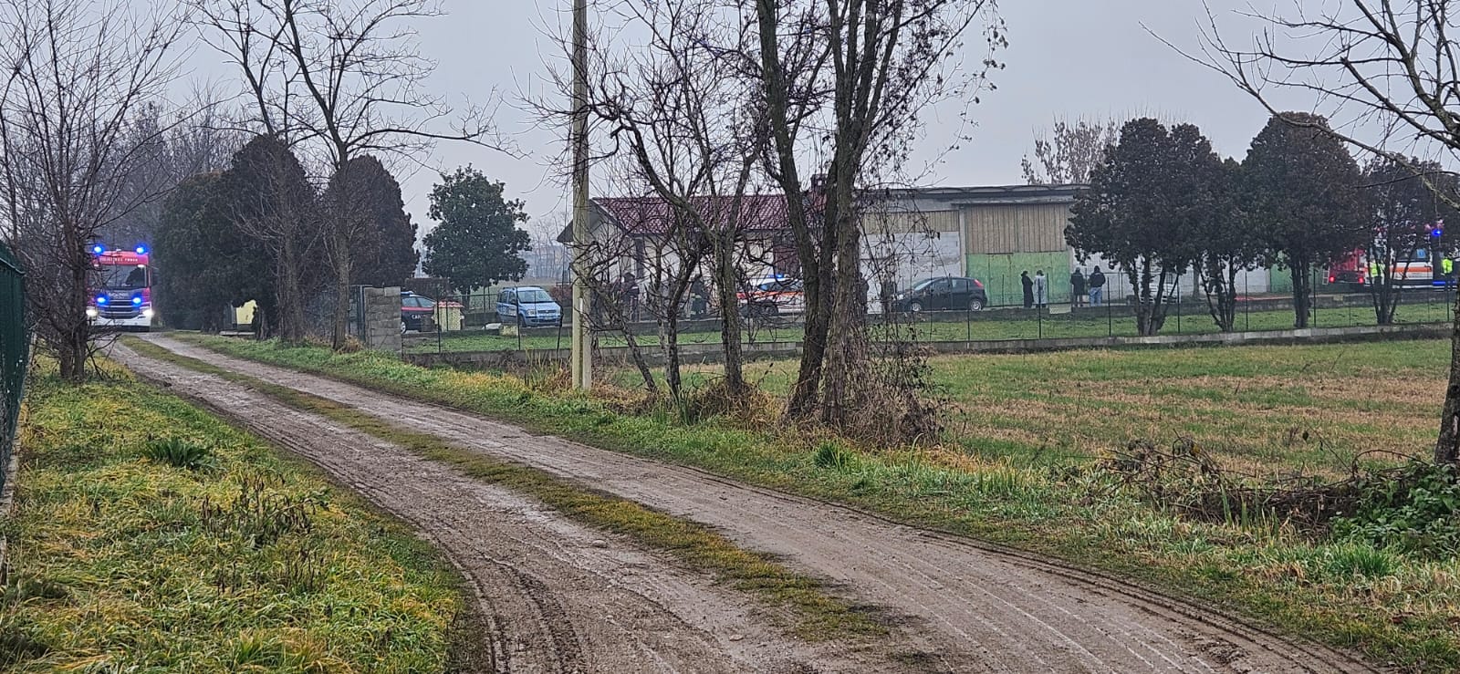 Roncello incendio capannone azienda agricola via Matteotti