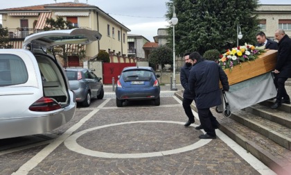 Roncello: l'ultimo saluto all'agricoltore morto per salvare i suoi animali