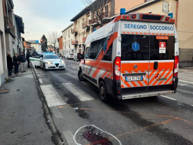 Anziana investita da un autocarro